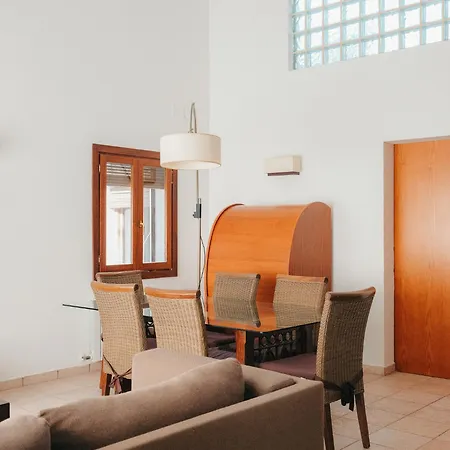 Casa Parella Y Casa Araucaria *