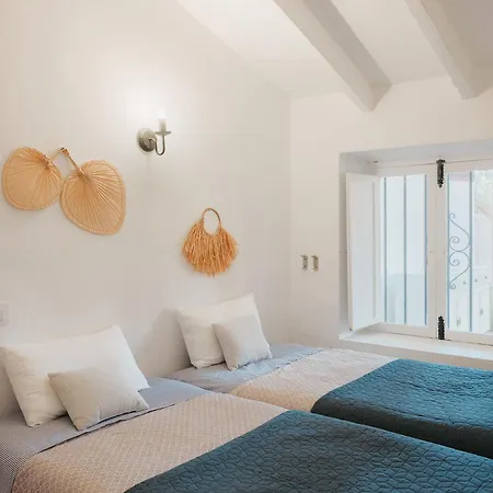 Casa Parella Y Casa Araucaria *