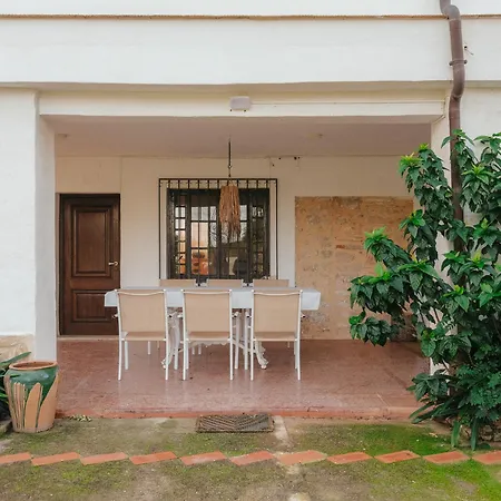 Casa Parella Y Casa Araucaria